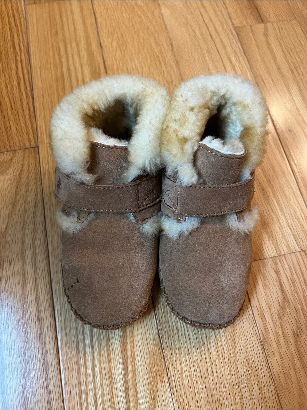 L.L.Bean Unisex Toddler Shearling Slipper Moccasins Suede Velcro Size 9-10